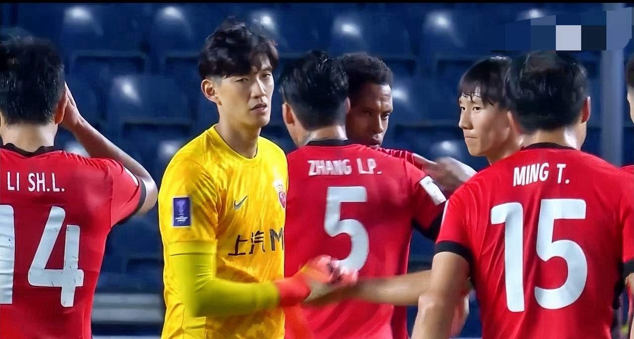 一场0:0、一场0:2，这是中超两强今晚亚冠赛场交出的答卷，太不令人满意了！要说