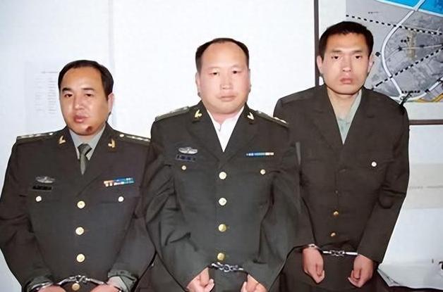 1992年，山西百姓向公安局举报，称解放军光天化日之下打人，却没想到居然揪出一个
