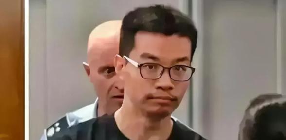 意大利这次真是搬石头砸自己脚了！本想着抱美国大腿，抓了咱们中国的芯片工程师讨欢心