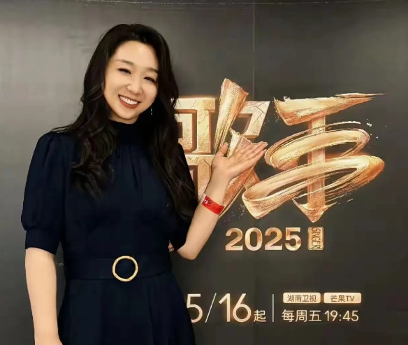 傅首尔这瘦了后，可以原地出道了。都说胖子是潜力股，这话是真不假，李雪琴、金靖