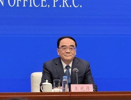 中央这波直接亮剑，十五五规划干脆把那块“遮羞布”彻底扯了下来：5000万在