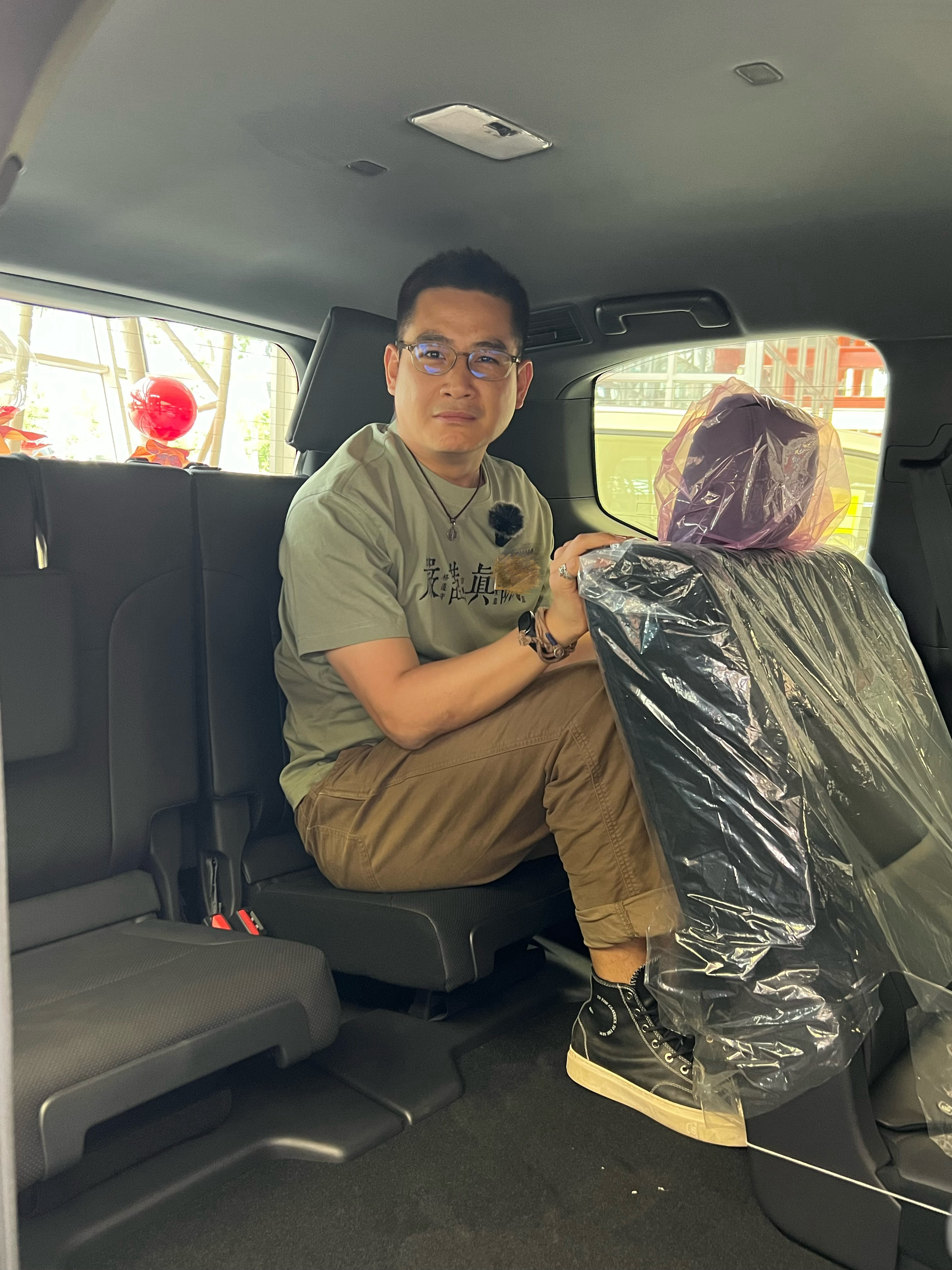 这陆巡的第三排，我这腰不舒服的，真心坐不了～​​​