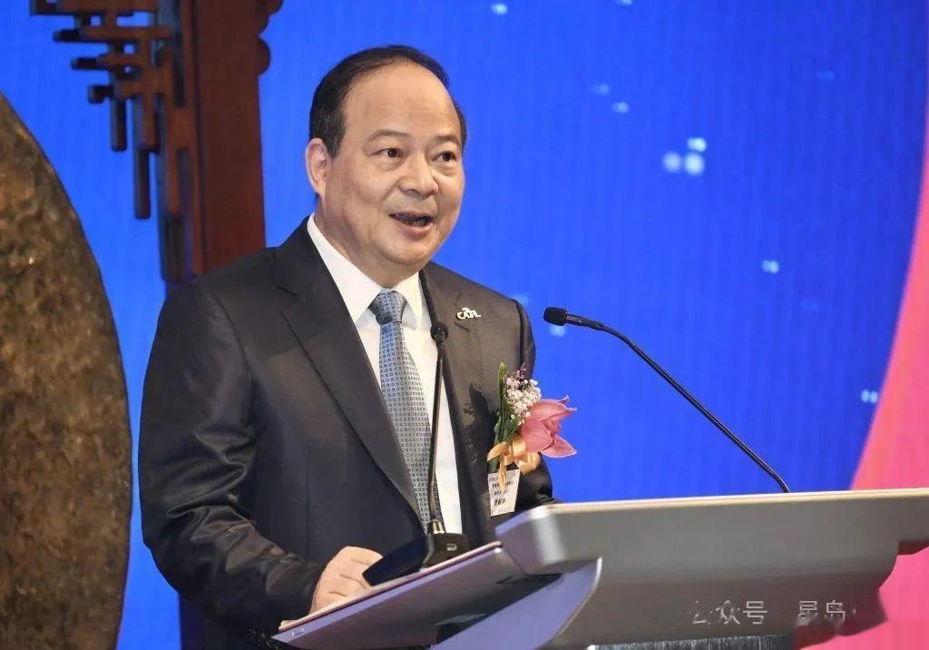 宁德时代正式挂牌大涨18% , 曾毓群: 香港上市更融入全球资本市场