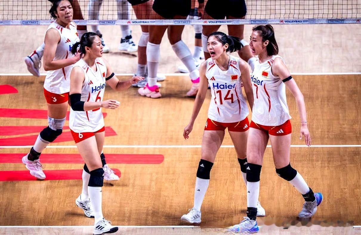 中国女排3-2逆转美国队，赛后球员评分，刁琳宇最佳，2人不及格女排世联赛总决