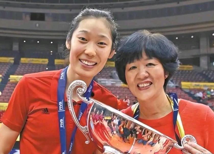 8月30日，女排亚锦赛决赛，中国女排2-3不敌泰国，无缘冠军，也无缘直通奥运，赛