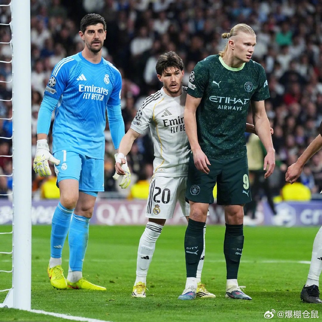 【针对】《马卡报》：皇马3比0曼城的比赛，防守角球时，皇马用身高175cm的居莱