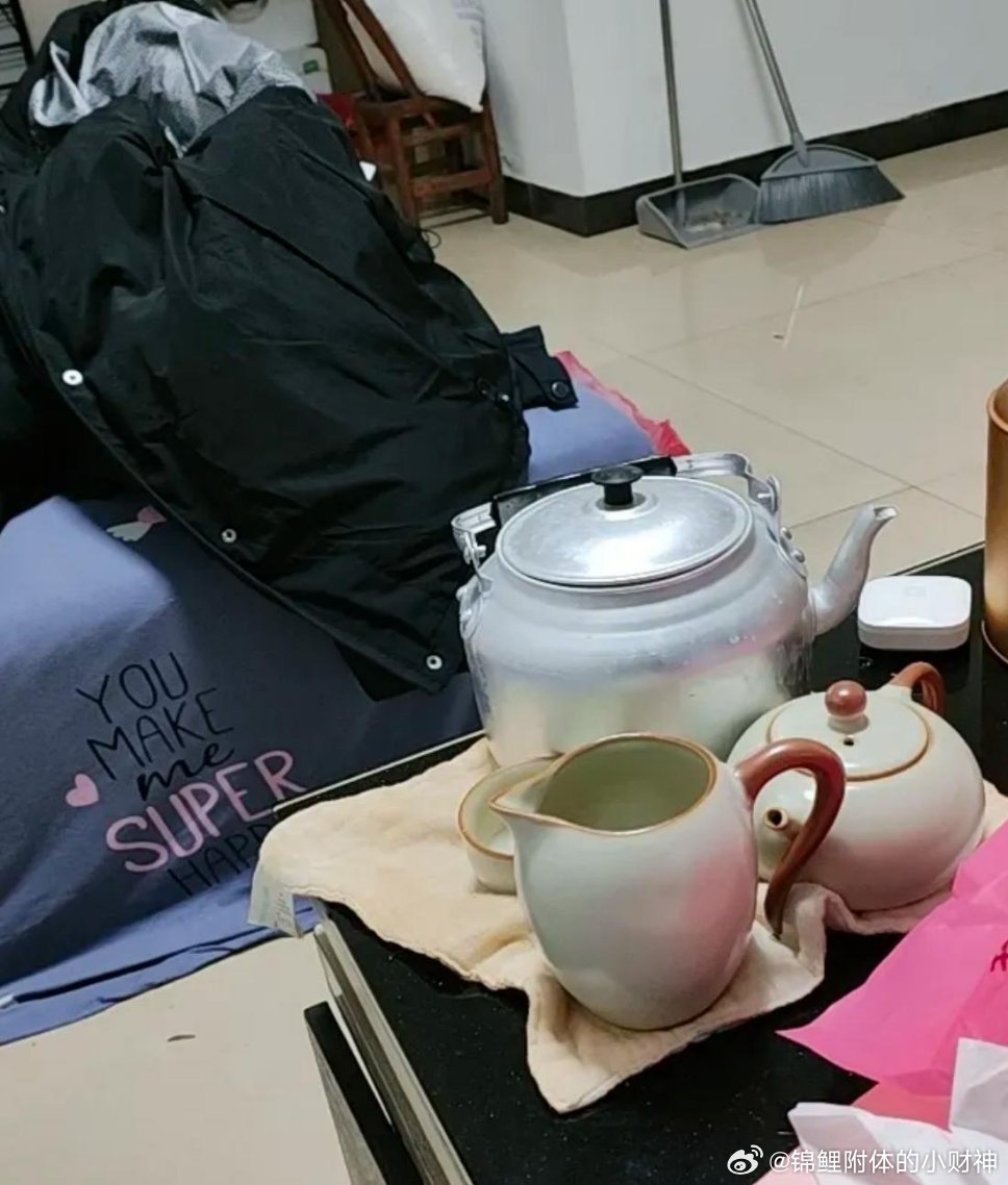 问大家一个事，假如家里的老人活了90岁，需要做一场50万的手术但是即使手术成功了