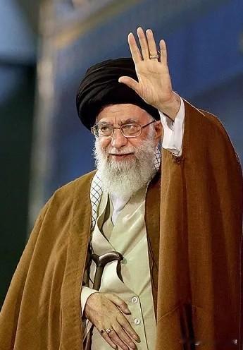 好，果然是嘴硬！伊朗武装部今天明确宣布：2月2日，伊朗武装部队总参谋长穆萨维