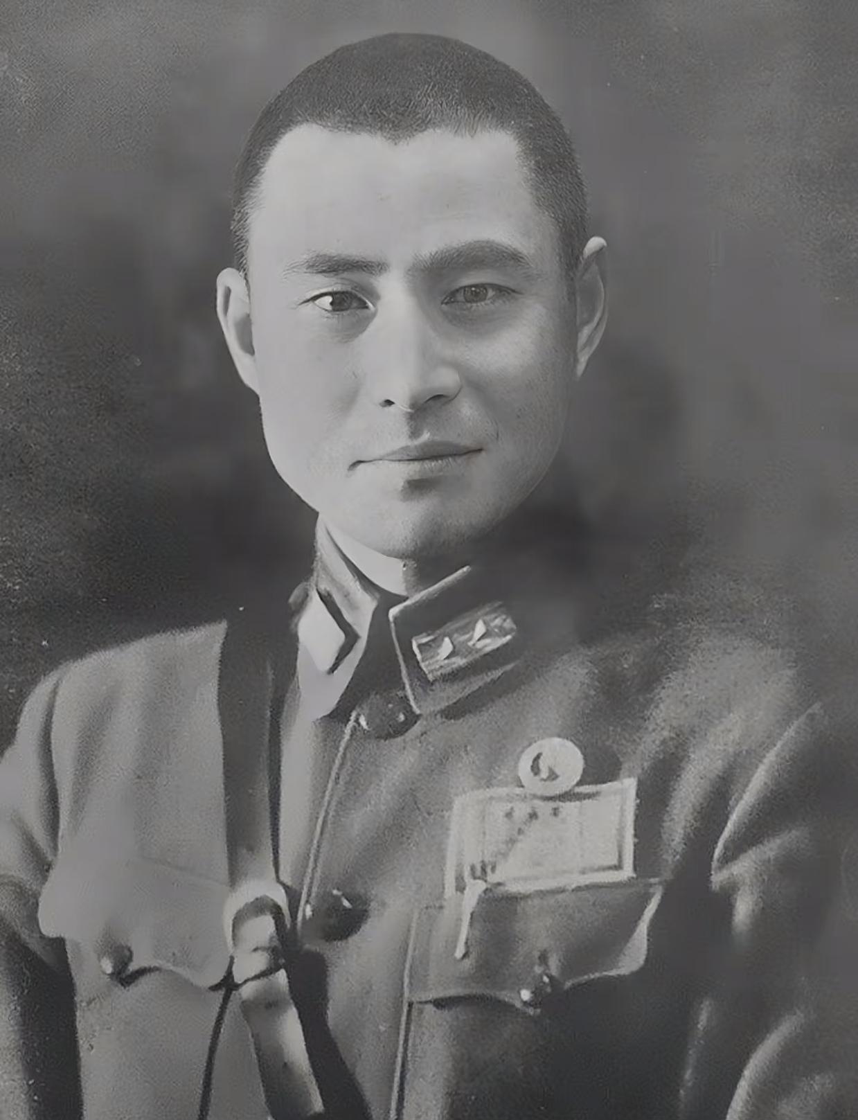 黄维和文强，功德林里的两大刺头。但让人奇怪的是，出来后这俩人都不去台湾。当时台