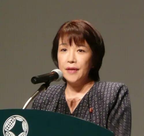 日本人心里清楚：中国早晚要与它清算历史旧账。中国人心里明白：一旦启动统一，日本绝