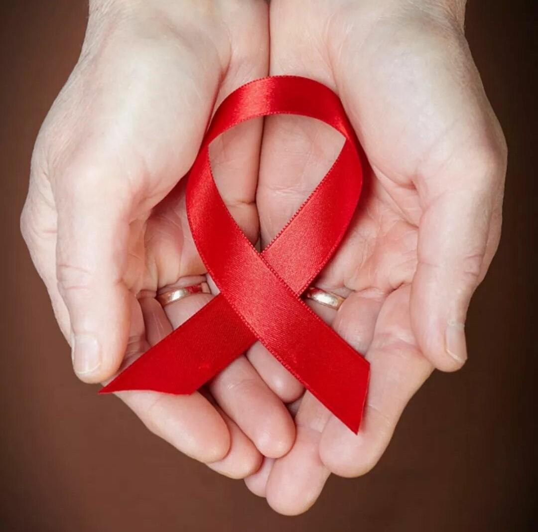 艾滋病病毒有药可治。目前针对艾滋病的治疗主要采用抗逆转录病毒疗法（ART），也就