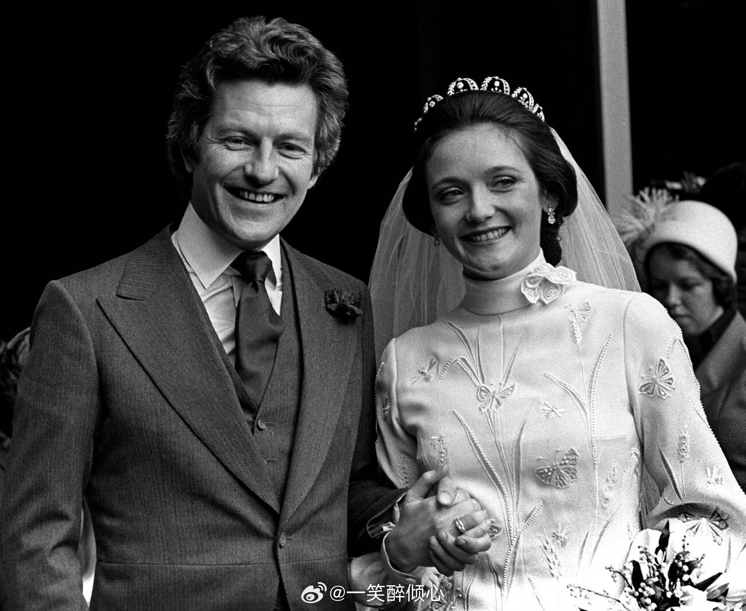 英国王室5️⃣1️⃣年前的今天1975年3月8日，伊丽莎白王太后的侄孙利奇菲