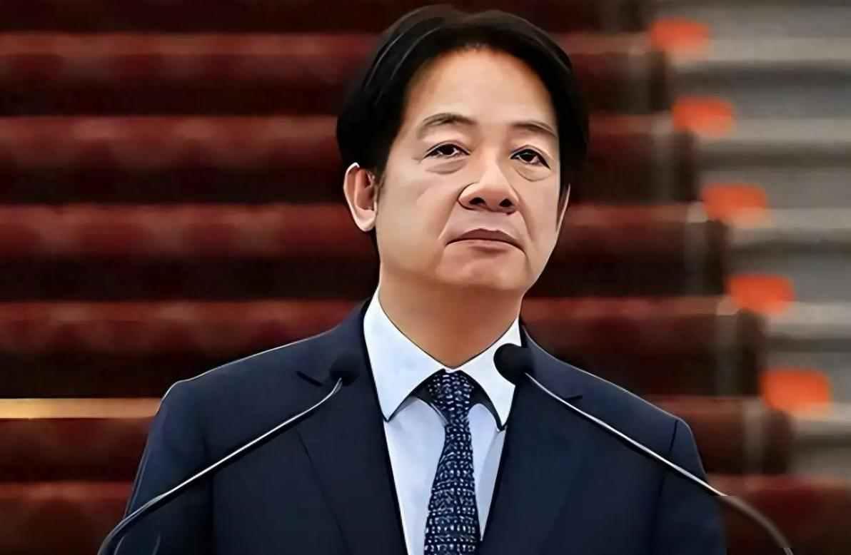 忍了38天后，中国对日本发出第一道制裁令！暗示了高市早苗结局？12月15日，中