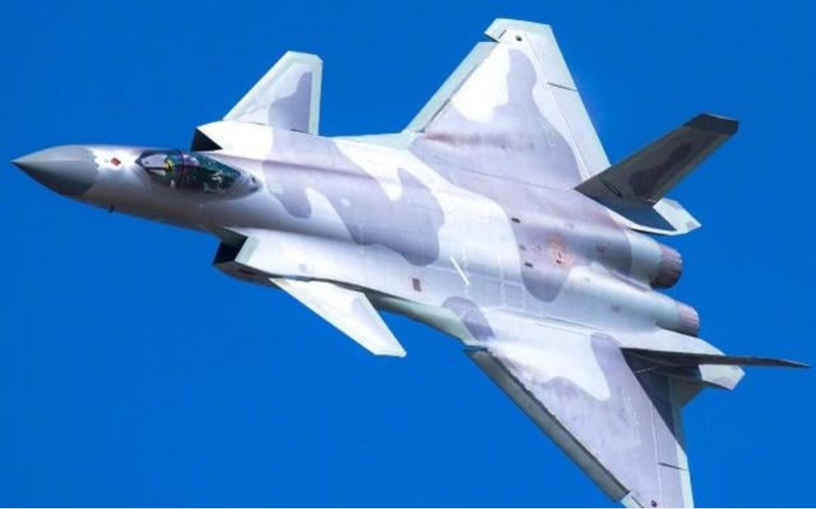 中东的天彻底变了！埃及看不上歼-10C，直接砸重金要买中国的“大杀器”歼-20，