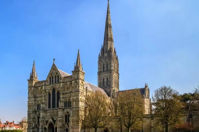 英教堂对中国发难，中企设备符合国际标准，无端被针对，背后有猫腻！2月1日，