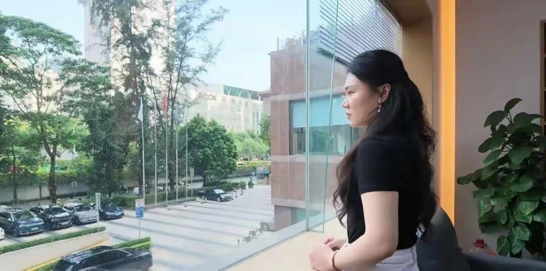 深圳，一00后女孩以为遇到了年薪百万的香港高管带她发财。46天从第一笔2万，到最