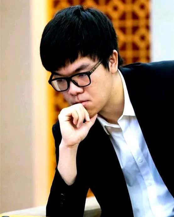 柯洁把三星杯报名表直接扔回，韩国棋院官网秒删他名字，这动作等于当众撕票。他把