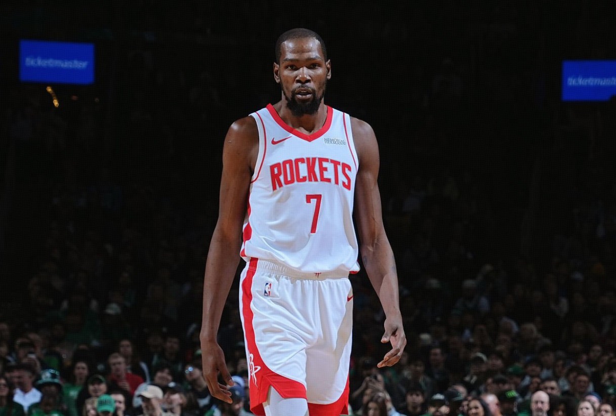 比赛都打完了，“今天”库里跟杜兰特的表现根本不在一个档次！1.杜兰特，37岁