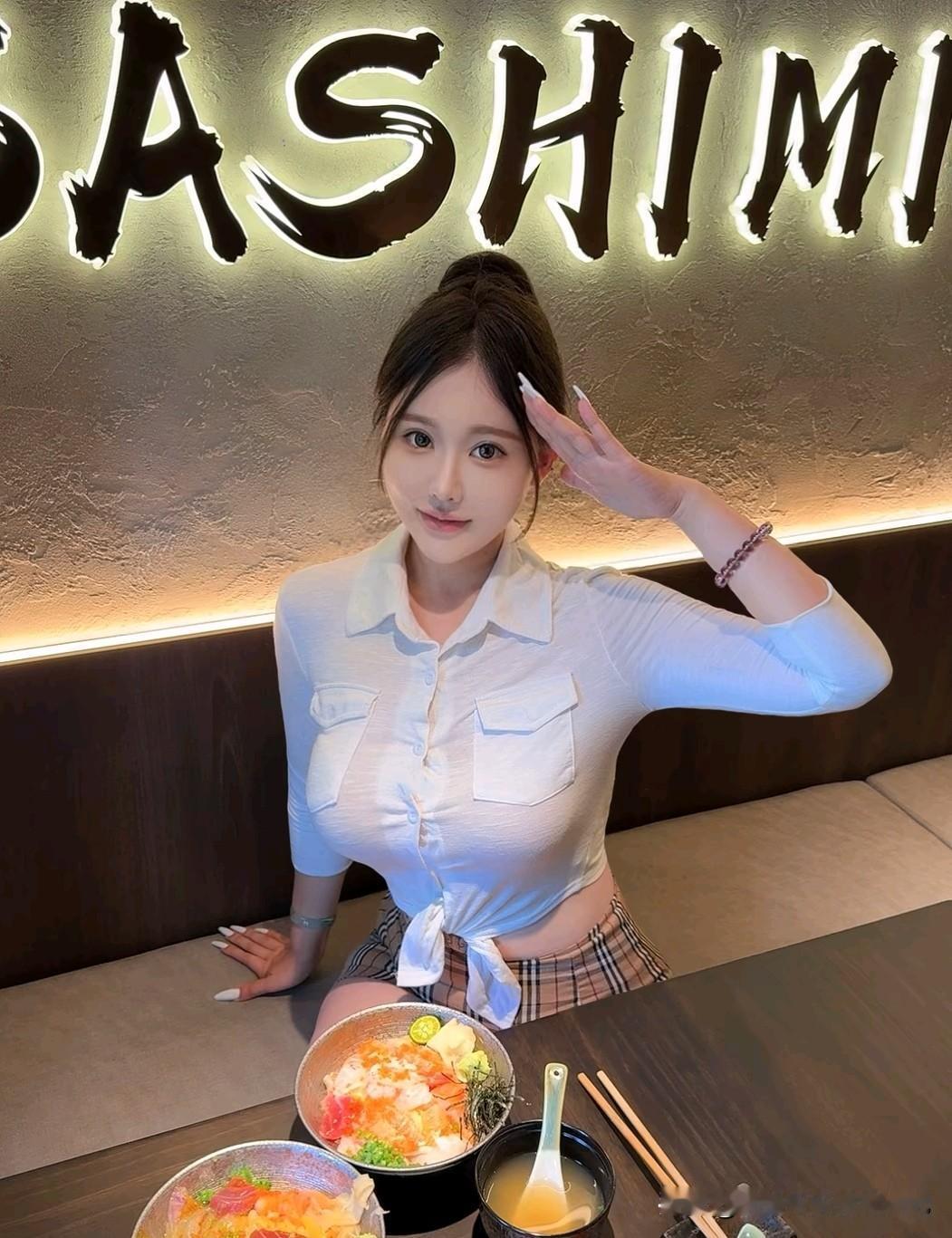 带定位聊本地新鲜事祝各位吃好喝好
