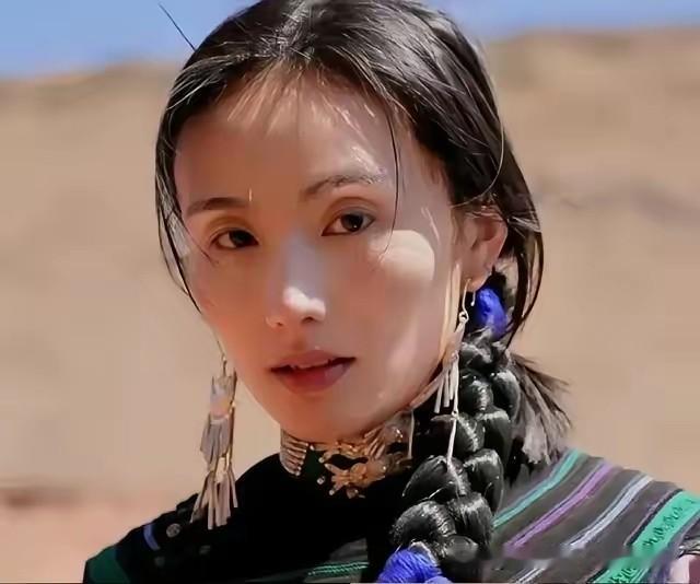 海哈金喜分手后没撕没闹，带娃搬去成都了。不回北京，不直播卖惨，安安静静过