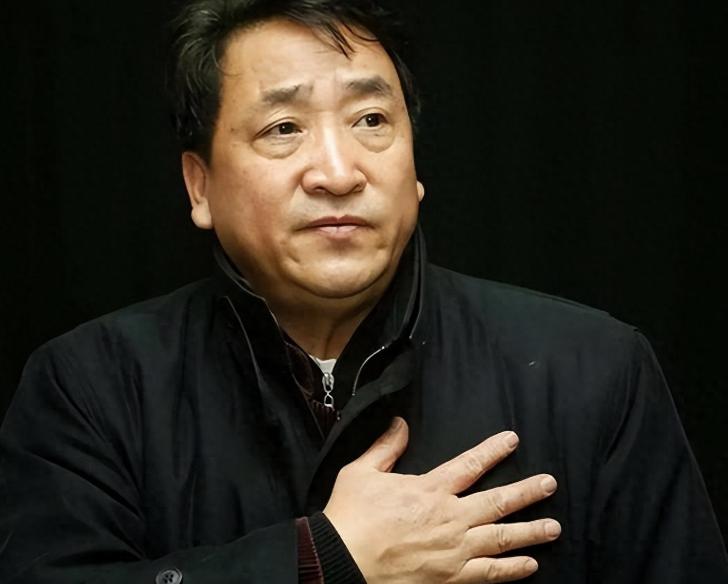 恩爱48年难抵残酷现实，75岁姜昆现状曝光，47岁的女儿成“遗憾”,风光背后的无