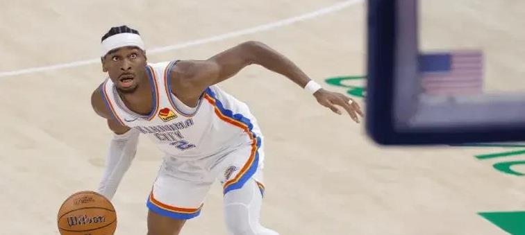 近日，前NBA球员钱宁-弗莱在一档节目节目中谈到了谢伊-吉尔杰斯-亚历山大。弗