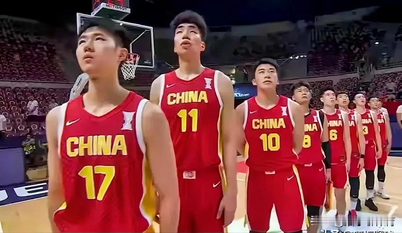 中国男篮79--71战胜韩国队杀进半决赛！球迷朋友发现个问题了吗？在郭士强的带领