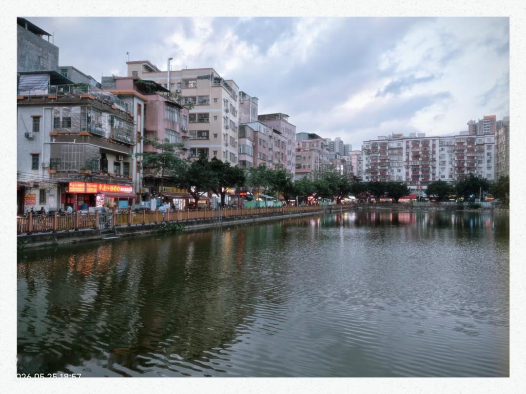许多人不理解，广州城中村为什么很多都有个大水池？其实这种风水池叫“风水塘”或