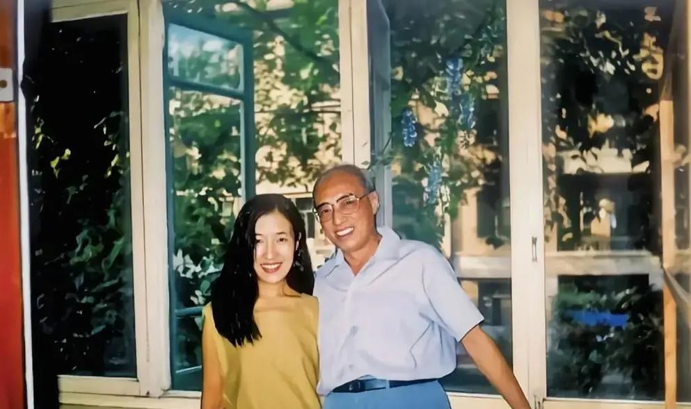 1986年，65岁的火箭专家杨南生娶了29岁的张严平。张严平的父母不同意，后来当