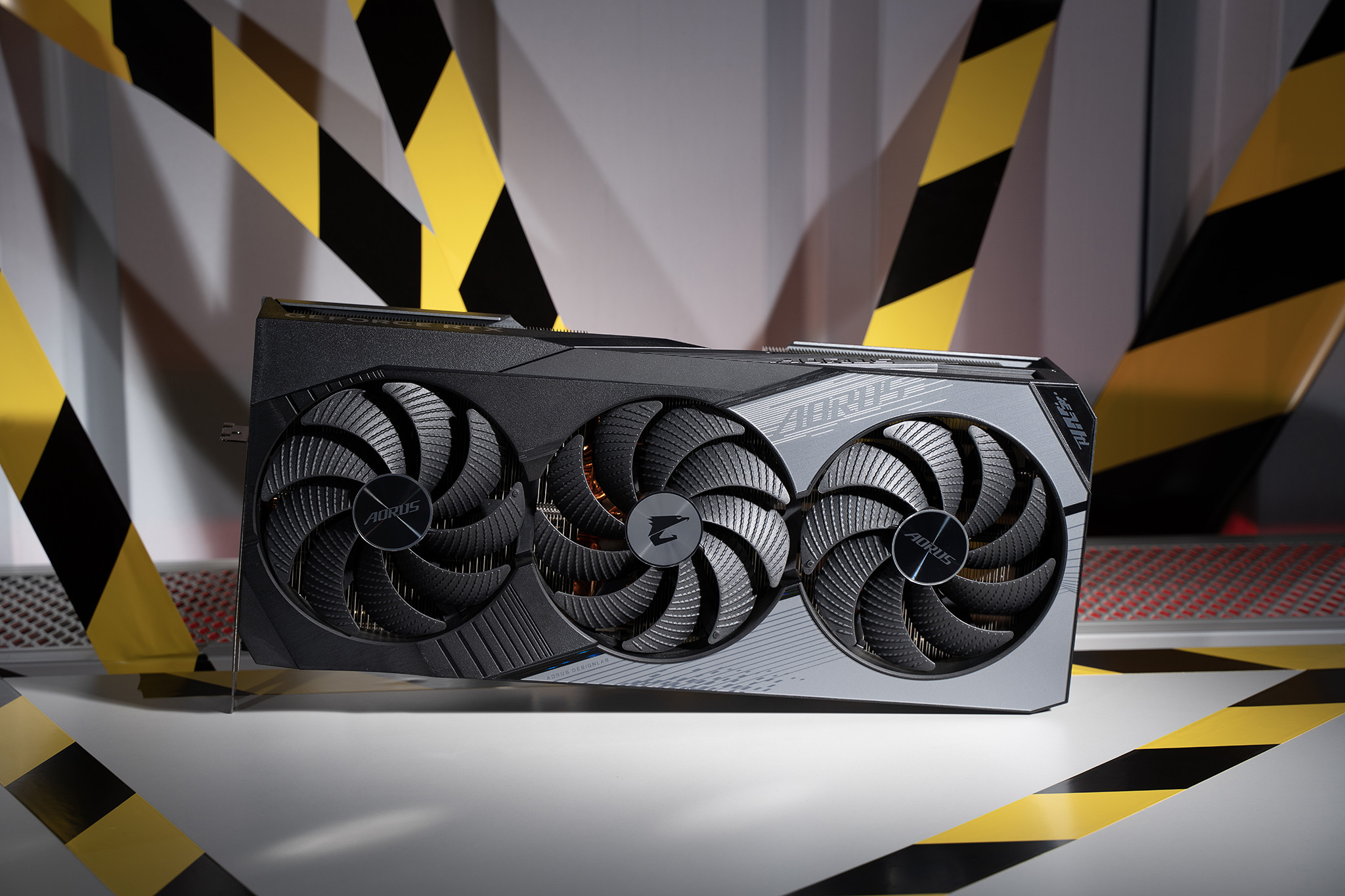 带你探索游戏禁地! 技嘉GeForce RTX 4080 MASTER超级雕图赏