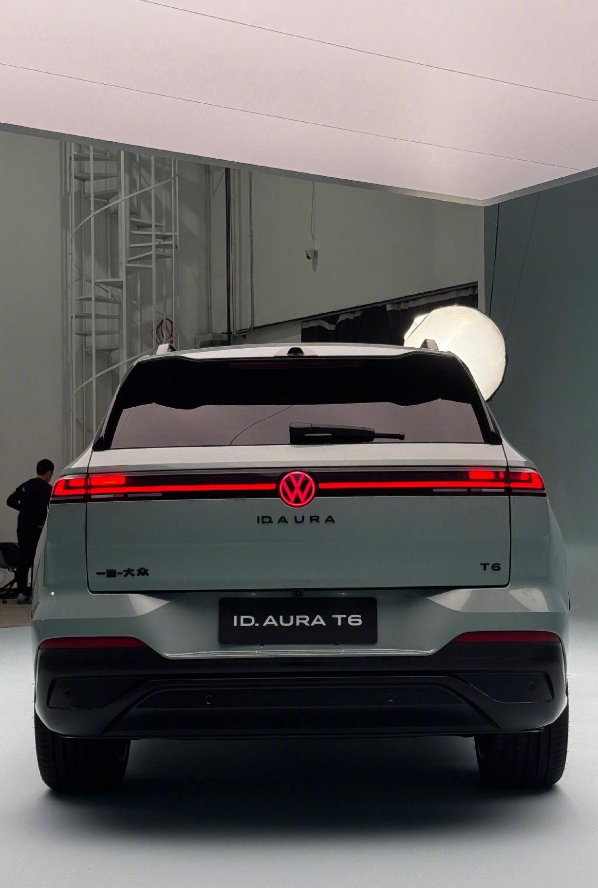 2026北京车展，一汽-大众ID.AURAT6正式首发亮相！作为大众首款搭