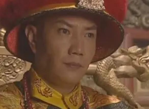 嘉庆元年（1796年），乾隆退位，嘉庆登基，普天同庆，嘉庆的师傅朱珪上了一道奏折