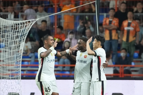 3-2!山东鲁能跌至第5,国安1-0升至第4,中超最新积分榜出炉