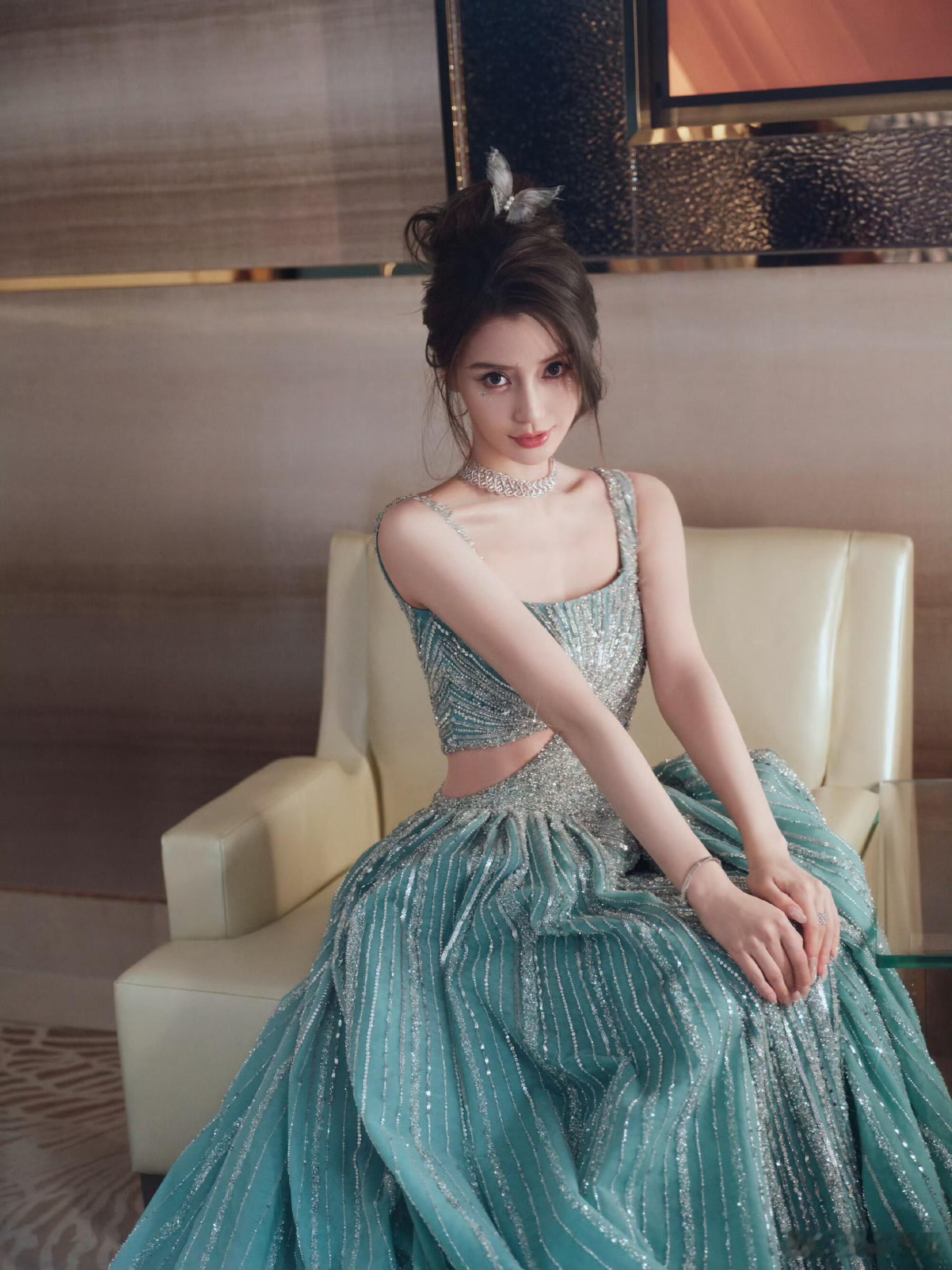 Angelababy这套澳门蝴蝶高定真的经久耐看​​​