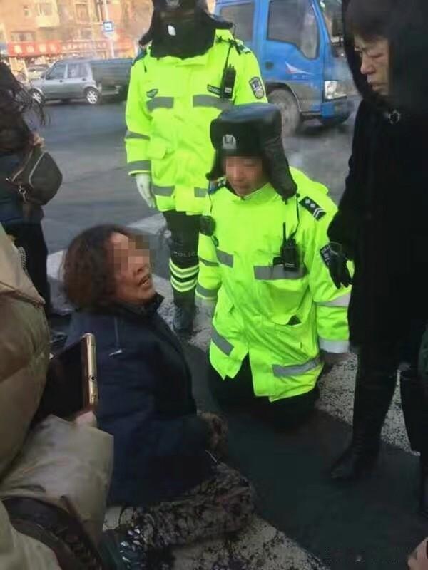 东北人民真热情啊12月30日，几名女大学生在吉林长春火车站遭威胁起因是有掮