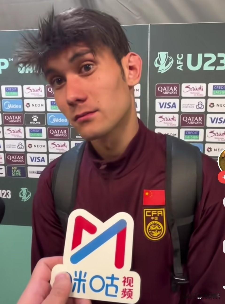 有人说拜合拉木踢法粗糙，送出很多球不是被断掉就是不到位，但在高强度的对抗中，在对