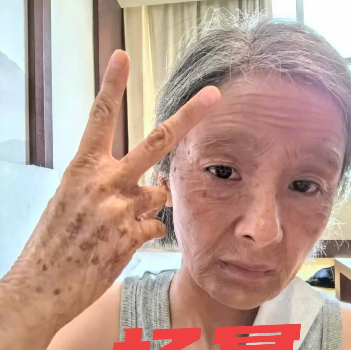 杨幂，背后一定有高人指点吧！杨幂演戏这几年仿佛进入了一个瓶颈期，偶像剧年纪太