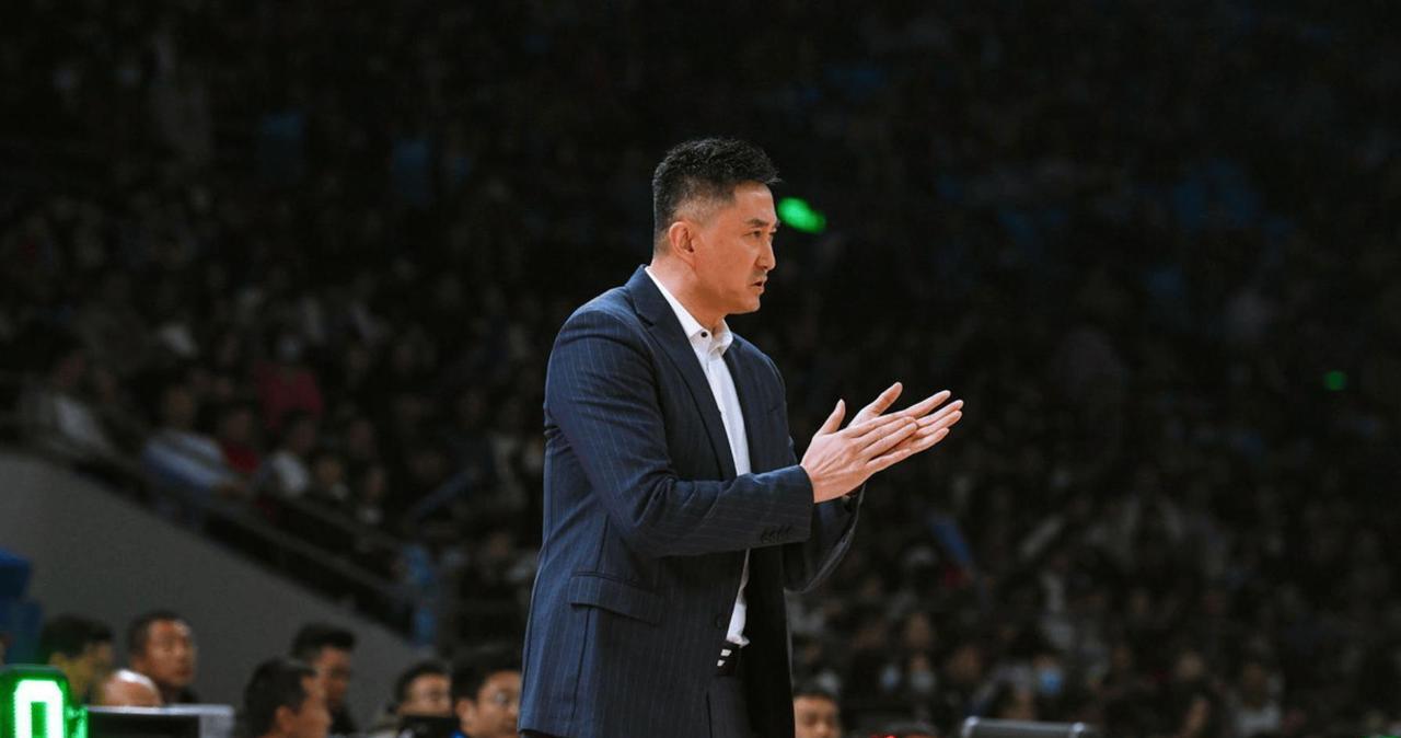 惨败新西兰24分很正常，但杜锋要明白什么球员值得培养。这支新西兰是备战亚洲杯，主