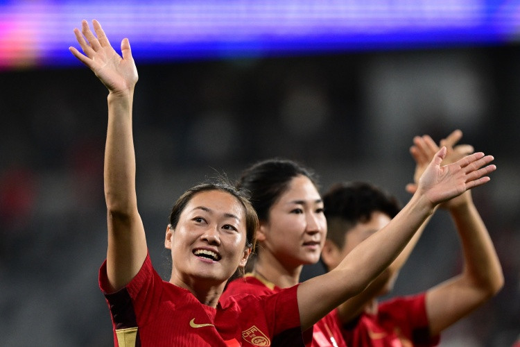 中国女足2比0中国台北女足中国女足晋级亚洲杯四强全场比赛结束，中国女足2-0