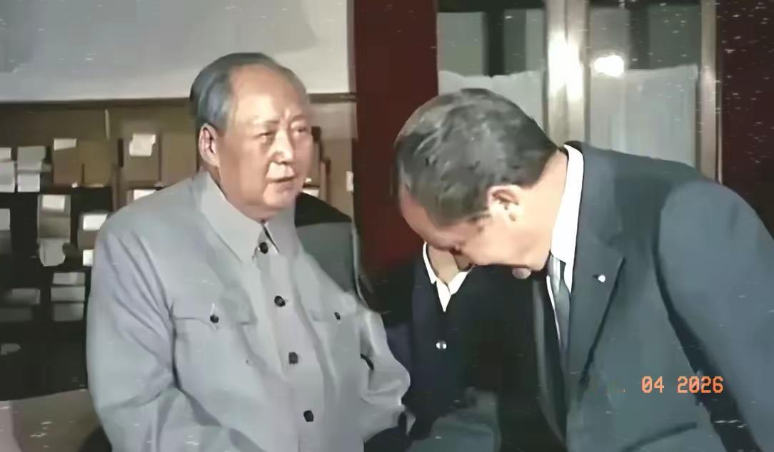 戴旭上周在《这就是中国》里抛出一句“光拿屠龙刀摆造型不砍龙谁信你”的狠话​戴旭