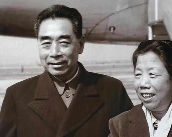 1959年，周总理出差回来，一进西花厅脸色沉了下来，他越看越气，最后干脆赌气离家
