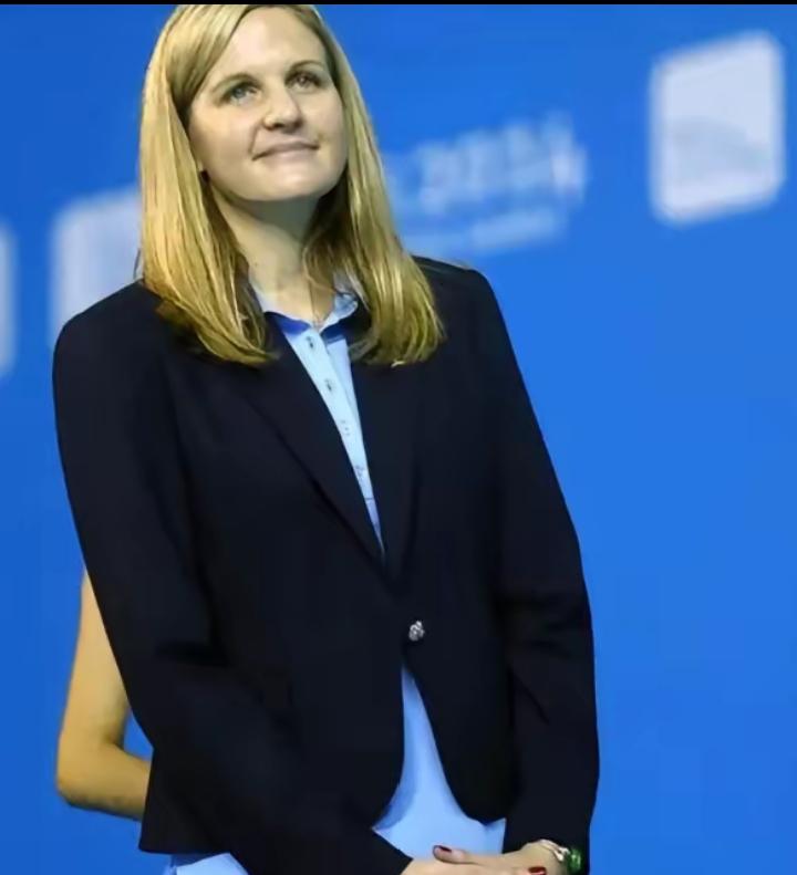 “上任三天就叫停！女主席考文垂翻开申办名单懵了：发达国家集体跑路，2036奥运只