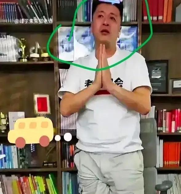 张雪峰的一些经典言论：1.谈考研：考研就像是在黑屋子里洗衣服，你不知道洗干