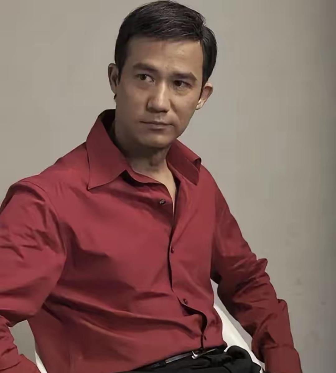 一开始大家都没意识到事情的严重性，直到香港演员李子雄发了一个视频，怒斥无人机