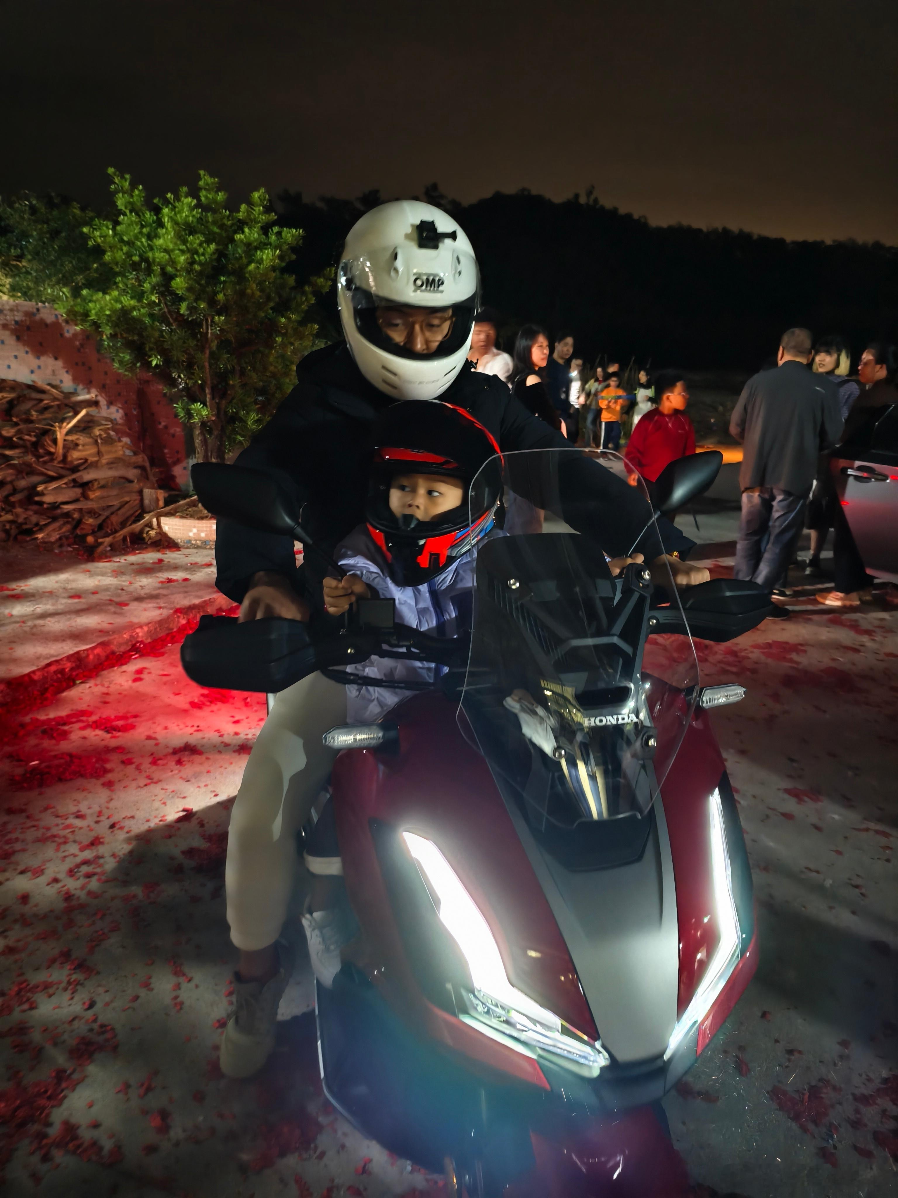 今年春节学会一个新技能骑摩托车回村过年🧨一辆本田adv350