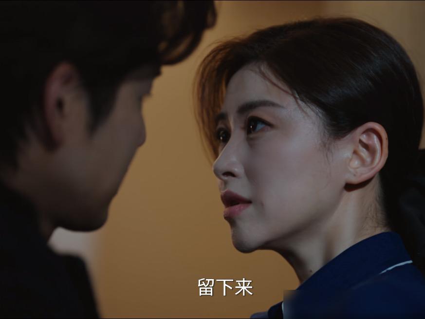 一边骂着狗血降智，一边熬夜刷到飞起。钟汉良这新剧，简直有毒。你别不信，51岁