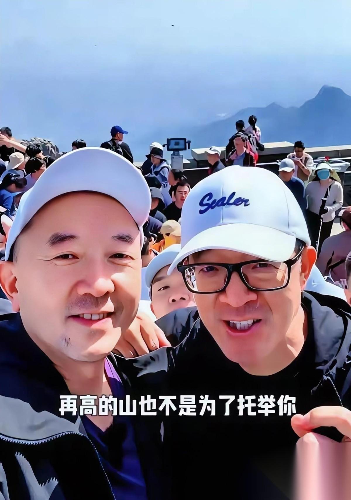 俞敏洪真的让人看不懂。说他没气度，他慈善捐了几个亿；说他有气度，他却能在直播间里