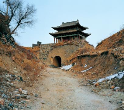 铁门关职业技术学院在新疆铁门关市。学校1982年建校，前身是农二师技工学校。20