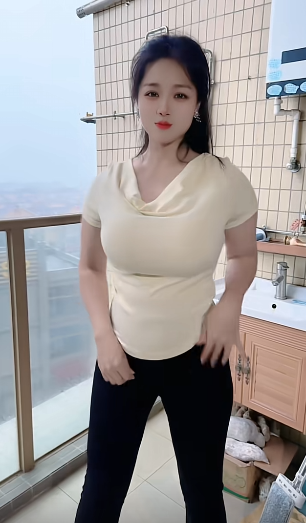 上天果然是公平的，给予了她容貌，却让她失去了我