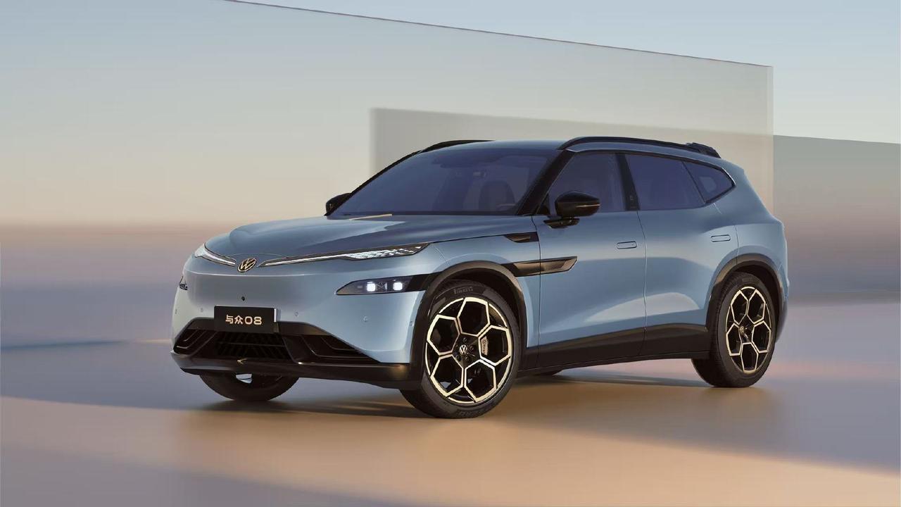 大众汽车（中国）、大众安徽、一汽-大众正式签署经销商网络战略合作备忘录。店中店